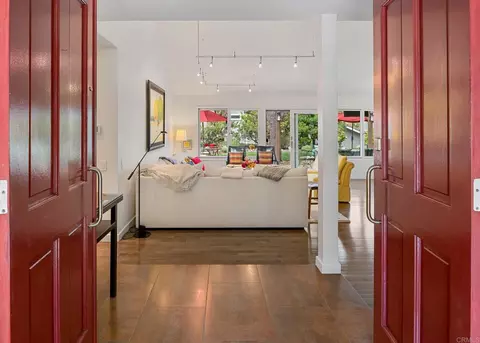 Entry Way - 2521 Ardath Ct, La Jolla, CA 92037 photo 1 of 1