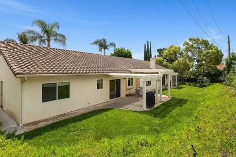 Exterior - 1773 Green Briar, Fallbrook, CA 92028 photo 3 of 7