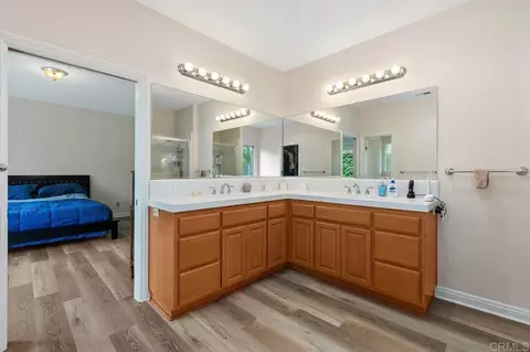 Bath - 1773 Green Briar, Fallbrook, CA 92028 photo 2 of 4