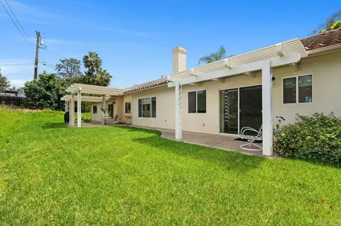 Exterior - 1773 Green Briar, Fallbrook, CA 92028 photo 5 of 7