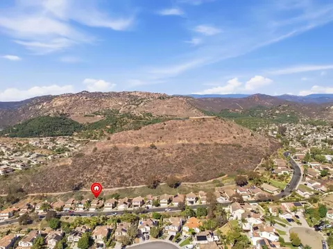 View/Area - 1832 Loreto, Escondido, CA 92027 photo 8 of 10