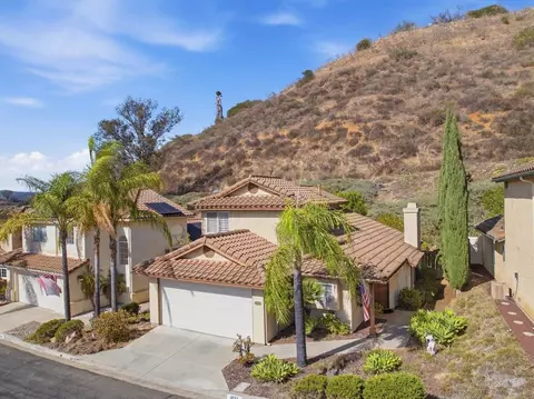 View/Area - 1832 Loreto, Escondido, CA 92027 photo 1 of 10