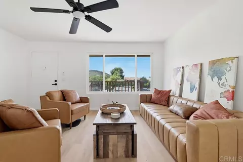 Living - 895 Jamacha Rd, El Cajon, CA 92019 photo 3 of 4