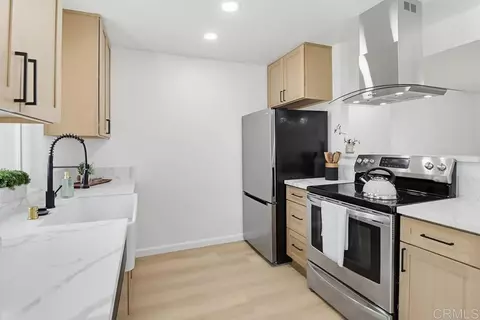 Kitchen - 895 Jamacha Rd, El Cajon, CA 92019 photo 3 of 4