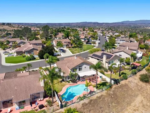 View/Area - 5205 Palmera Dr, Oceanside, CA 92056 photo 3 of 5