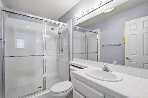 Bath - 5205 Palmera Dr, Oceanside, CA 92056 photo 1 of 5