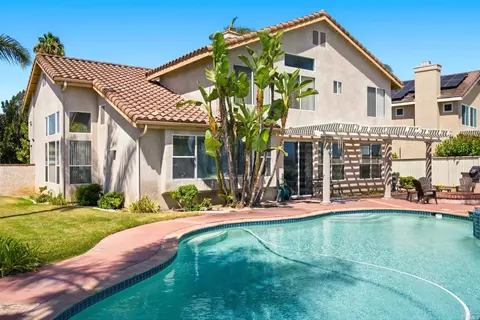 Exterior - 5205 Palmera Dr, Oceanside, CA 92056 photo 8 of 12