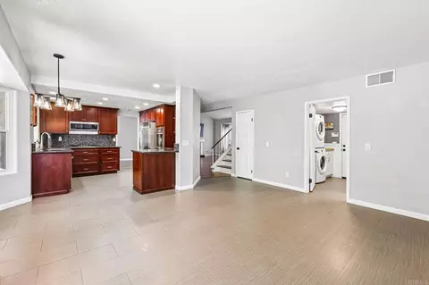 Living - 10168 Diamond Head Ct, Spring Valley, CA 91977 photo 7 of 9