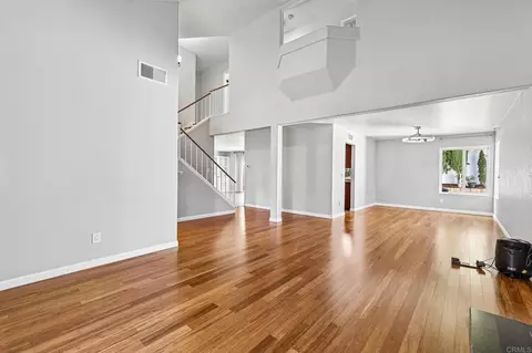 Living - 10168 Diamond Head Ct, Spring Valley, CA 91977 photo 1 of 9