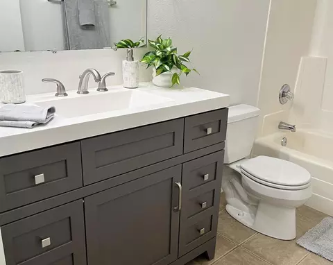 Bath - 4394 Albatross Way, Oceanside, CA 92057 photo 1 of 3