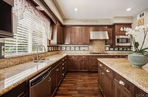 Kitchen - 32293 Copper Crest Ln, Temecula, CA 92592 photo 3 of 3