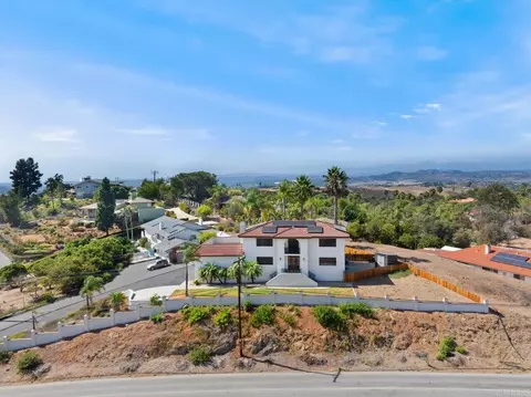 View/Area - 1820 Elevado Rd, Vista, CA 92084 photo 8 of 8
