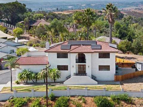 View/Area - 1820 Elevado Rd, Vista, CA 92084 photo 2 of 8