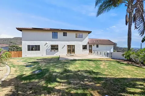 Exterior - 1820 Elevado Rd, Vista, CA 92084 photo 3 of 3