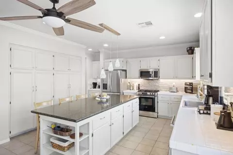 Kitchen - 5186 Cobalt Way, Oceanside, CA 92057 photo 2 of 5