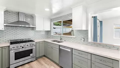 Kitchen - 13553 Carriage Rd, Poway, CA 92064 photo 3 of 6