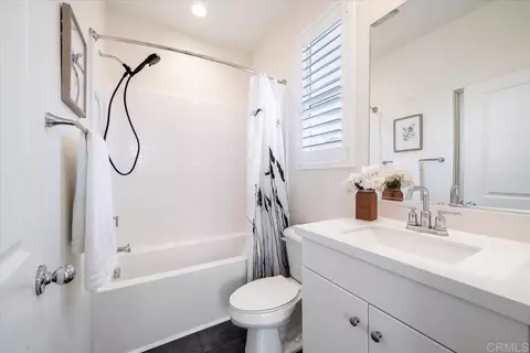 Bath - 4248 Mission Ranch Way, Oceanside, CA 92057 photo 3 of 3
