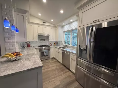 Kitchen - 4548 Cape Cod Cir, Carlsbad, CA 92010 photo 2 of 2