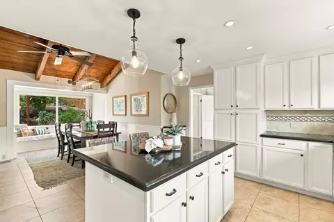 Kitchen - 919 Valley Dr, Vista, CA 92084 photo 3 of 4