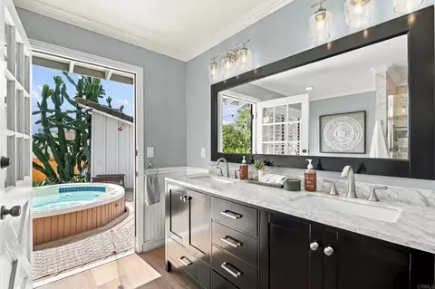 Bath - 919 Valley Dr, Vista, CA 92084 photo 1 of 5