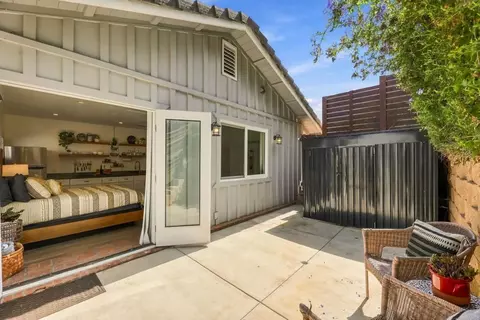 Exterior - 919 Valley Dr, Vista, CA 92084 photo 11 of 19