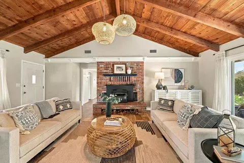 Living - 919 Valley Dr, Vista, CA 92084 photo 7 of 8