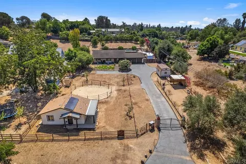 View/Area - 1905 Green Vista Ln, Fallbrook, CA 92028 photo 2 of 6