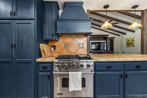 Kitchen - 1905 Green Vista Ln, Fallbrook, CA 92028 photo 3 of 6