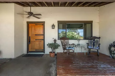 Exterior - 1905 Green Vista Ln, Fallbrook, CA 92028 photo 1 of 10