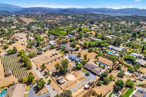 View/Area - 1905 Green Vista Ln, Fallbrook, CA 92028 photo 6 of 6
