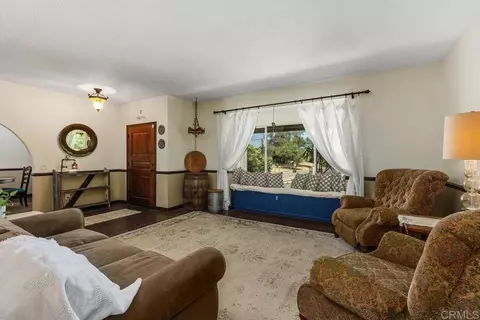 Living - 1905 Green Vista Ln, Fallbrook, CA 92028 photo 5 of 5