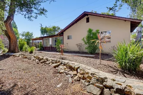 Exterior - 310 Elbrook Dr, Fallbrook, CA 92028 photo 7 of 8