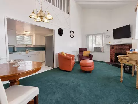 Living - 1701 Acacia Ln, Fallbrook, CA 92028 photo 3 of 10