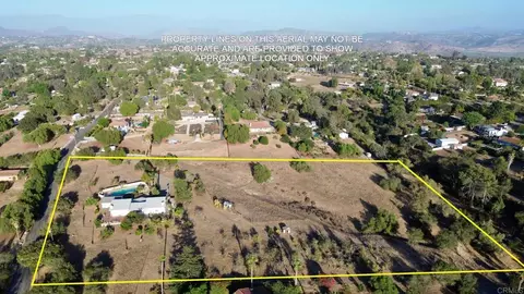 View/Area - 1701 Acacia Ln, Fallbrook, CA 92028 photo 2 of 9