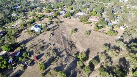 View/Area - 1701 Acacia Ln, Fallbrook, CA 92028 photo 8 of 9