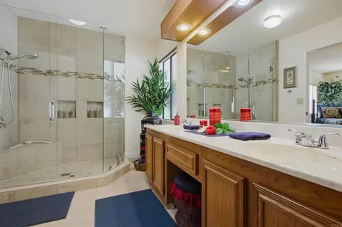 Bath - 3522 Turquoise Ln, Oceanside, CA 92056 photo 3 of 6