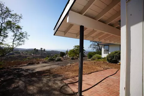 Exterior - 3730 Silverleaf Ln, Vista, CA 92084 photo 11 of 12