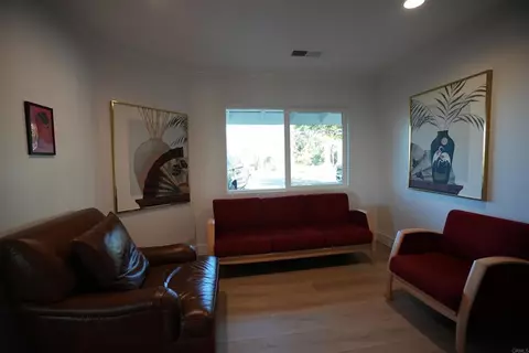 Living - 3730 Silverleaf Ln, Vista, CA 92084 photo 5 of 8