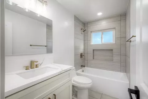Bath - 14562 Kennebunk St, Poway, CA 92064 photo 1 of 3