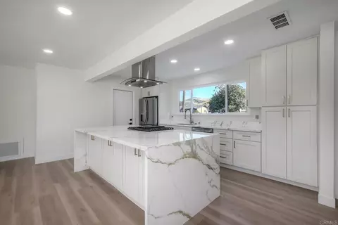 Kitchen - 14562 Kennebunk St, Poway, CA 92064 photo 4 of 5