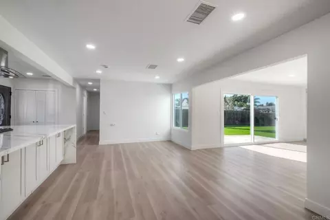 Living - 14562 Kennebunk St, Poway, CA 92064 photo 3 of 9