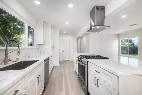Kitchen - 14562 Kennebunk St, Poway, CA 92064 photo 2 of 5