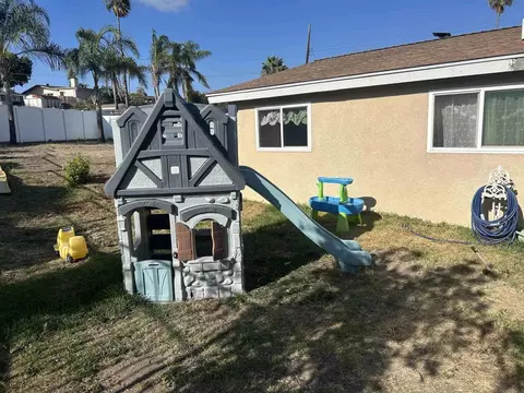 Exterior - 946 Rose, Vista, CA 92083 photo 9 of 11