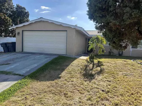 Exterior - 946 Rose, Vista, CA 92083 photo 1 of 11