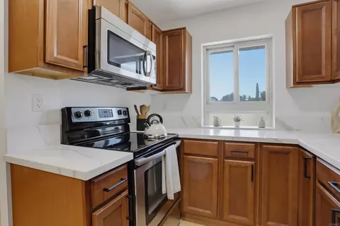 Kitchen - 5700 Baltimore Dr #146, La Mesa, CA 91942 photo 2 of 5
