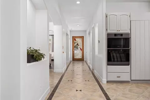 Entry Way - 563 Pile St, Ramona, CA 92065 photo 2 of 10