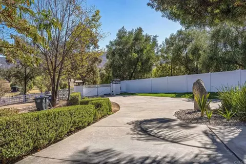 Exterior - 563 Pile St, Ramona, CA 92065 photo 7 of 13
