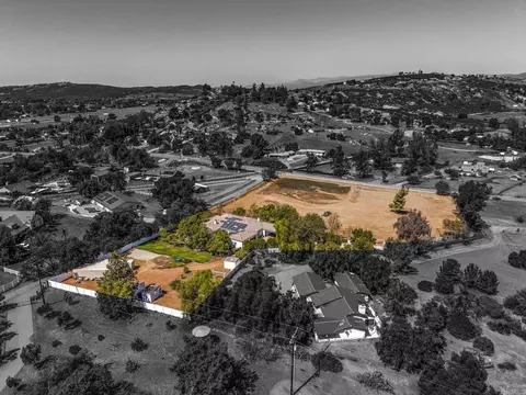 View/Area - 563 Pile St, Ramona, CA 92065 photo 1 of 2