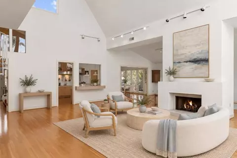 Living - 350 Mesa Way, La Jolla, CA 92037 photo 3 of 6