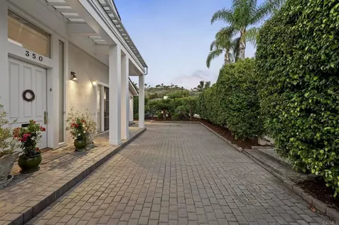 Exterior - 350 Mesa Way, La Jolla, CA 92037 photo 3 of 8